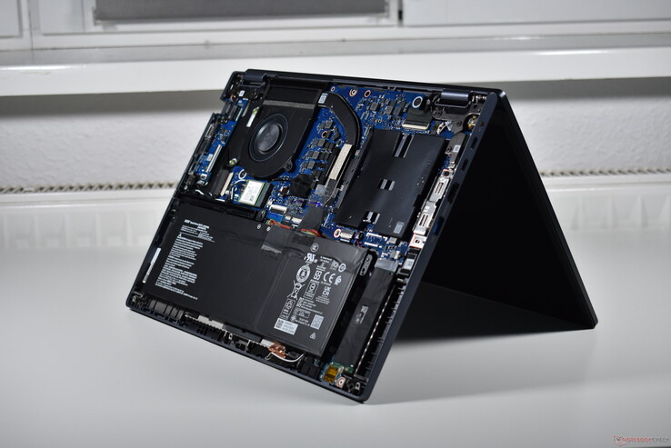 Acer TravelMate P4: Wnętrze
