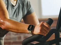 Smartwatch Amazfit Bip 6 (na zdjęciu) otrzymuje BioCharge i inne nowe funkcje w aktualizacji. (Źródło zdjęcia: Amazfit)