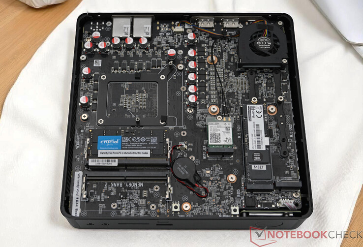 Zotac Zbox Magnus EN374070 bez płyty dolnej