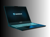 Widok z przodu laptopa do gier Maingear Super 16 pod kątem (źródło zdjęcia: Maingear PR)