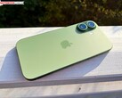 Apple iPhone 17 jest najpopularniejszym smartfonem na świecie.