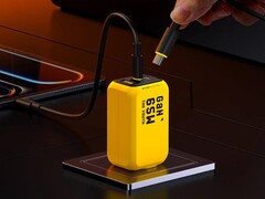 Ładowarka Aohi The Youth 65W (na zdjęciu) została wydana w Stanach Zjednoczonych. (Źródło zdjęcia: Aohi)