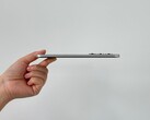 Infinix Hot 60 Pro+ wydaje się mieć potrójny aparat z tyłu. (Źródło obrazu: UniverseIce na X)