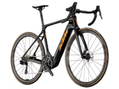 Rower elektryczny KTM Macina Revelator SX Prime waży 13,3 kg (~29,3 funta). (Źródło zdjęcia: KTM Bikes)