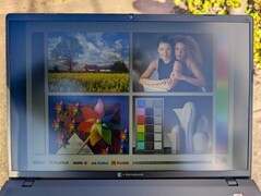 Na zewnątrz w świetle słonecznym