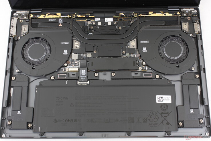 Brak znaczących różnic wewnętrznych między konfiguracjami Core Ultra 5 i Core Ultra X7