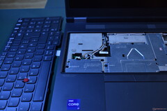 Lenovo ThinkPad P16 Gen 2: Wymontowana klawiatura