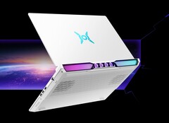 Honor Win H9 posiada cztery małe wentylatory z tyłu.