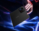 Win Tablet jest wyposażony w 8,4-calowy wyświetlacz. Na zdjęciu: fotografia promocyjna prezentująca kompaktową konstrukcję urządzenia.