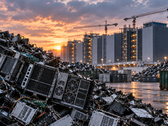 Rozbudowa centrów danych opartych na sztucznej inteligencji może doprowadzić do powstania coraz większej góry wyrzuconych serwerów i innych odpadów elektronicznych.