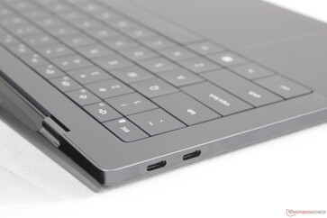 Sztywność zawiasu jest solidna i jednolita, ale kąt jest ograniczony do maksymalnie ~140 stopni