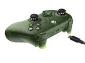 3-trybowy kontroler 8BitDo Ultimate dla konsoli Xbox in Jade łączy się przez USB-C, Bluetooth i sieć bezprzewodową 2,4 GHz. (Źródło zdjęcia: 8BitDo)