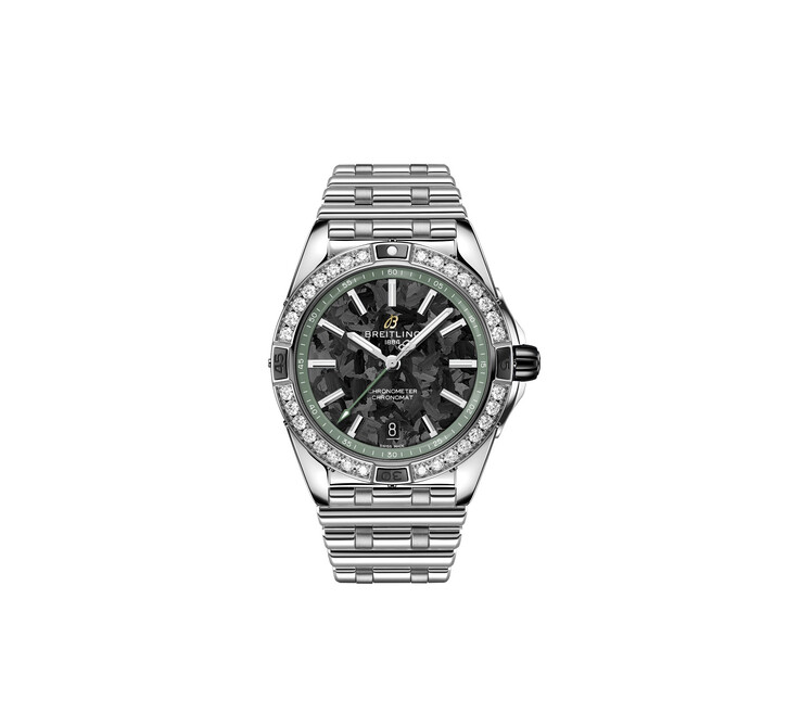 Breitling Super Chronomat Automatic 38 ma kopertę ze stali szlachetnej o średnicy 38 mm, tarczę z włókna węglowego, lunetę wysadzaną diamentami oraz zielone akcenty inspirowane modelem Aston Martin Valhalla.