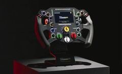 Kierownica Thrustmaster Ferrari 499P zostanie wyprodukowana w limitowanej serii liczącej zaledwie 499 egzemplarzy.