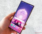 Galaxy S24 Ultra pokonuje iPhone'a 15 Pro Max, a nawet Pixel 8 Pro w nowych testach wyświetlaczy. (Źródło obrazu: Notebookcheck)