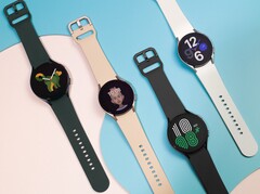 Zegarek Galaxy Watch4 i Galaxy Watch4 Classic otrzymują w tym miesiącu więcej nowych funkcji niż zwykle. (Źródło obrazu: Samsung)