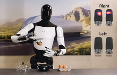 Robot Tesla Optimus w akcji. Firma zamierza wyprodukować 5000 humanoidów w 2025 r. (źródło zdjęcia: Tesla)