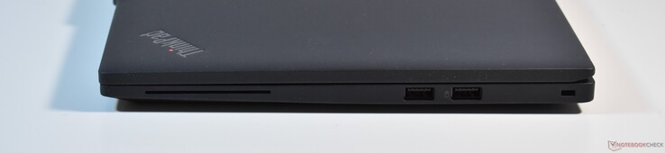 prawo: Czytnik kart inteligentnych, 2x USB A 3.2 Gen 1, gniazdo Kensington Lock