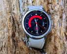 Seria Galaxy Watch7 prawdopodobnie nie pojawi się przed latem, Galaxy Watch6 Classic na zdjęciu. (Źródło zdjęcia: Notebookcheck)