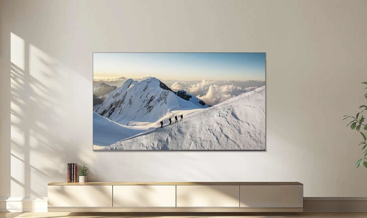 Telewizor TCL P8L wyróżnia się eleganckim wzornictwem.