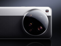 Xiaomi zawarło ukłon w stronę klasycznego brandingu Leica na Xiaomi 15 Ultra. (Źródło zdjęcia: Xiaomi)