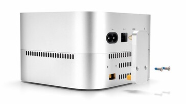 Mac Mini nie wymaga żadnych modyfikacji; urządzenie można po prostu podłączyć za pomocą wtyczki.