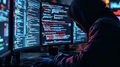  CVE-2026-32202 pozwala atakującym na kradzież hashy NTLMv2 z systemów Windows bez jakiejkolwiek interakcji użytkownika poza przeglądaniem folderu.