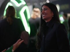 Zrzut ekranu przedstawiający Asha Sharmę, dyrektora generalnego Xbox, podczas wywiadu dla BBC News