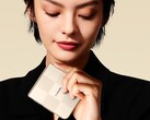 Xiaomi opublikowało oficjalne plakaty, zdjęcia prasowe i zwiastun wideo telefonu Mix Flip 2 z klapką i aparatem Leica. (Źródło zdjęcia: Xiaomi)