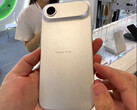 atrapa iPhone'a 17 Air pokazana w chińskim sklepie Apple uwiarygadnia wcześniejszy wyciek projektu. (Źródło zdjęcia: Majin Bu na X)