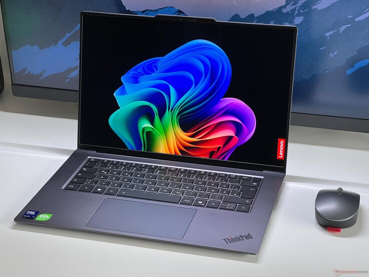 Lenovo ThinkPad X9 (źródło obrazu: Andreas Osthoff/Notebookcheck)