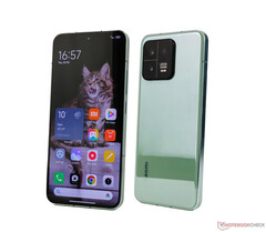 Xiaomi 13T Pro może wyglądać z przodu mniej więcej tak samo jak Xiaomi 13, na zdjęciu. (Źródło obrazu: NotebookCheck)