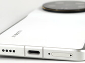Xiaomi 13 Ultra uzyskał wysoką ocenę w naszej recenzji. (Źródło obrazu: NotebookCheck)
