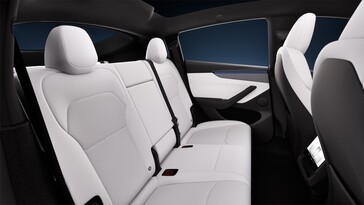 Model Y Premium z czarną podsufitką.