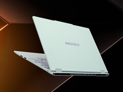 Phenom 15 Air 2026 jest jednym z pierwszych laptopów wyposażonych w procesor Ryzen 7 449. Na zdjęciu: zmodyfikowana grafika promocyjna przedstawiająca ten laptop.