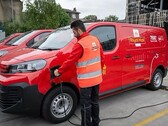 Elektryczna furgonetka Royal Mail, jeden z 7000 pojazdów elektrycznych we flocie firmy w Wielkiej Brytanii (źródło zdjęcia: Royal Mail)