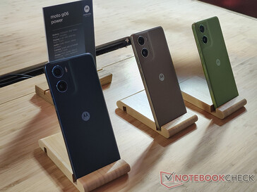 Opcje kolorystyczne Moto G06 Power (źródło obrazu: Notebookcheck)
