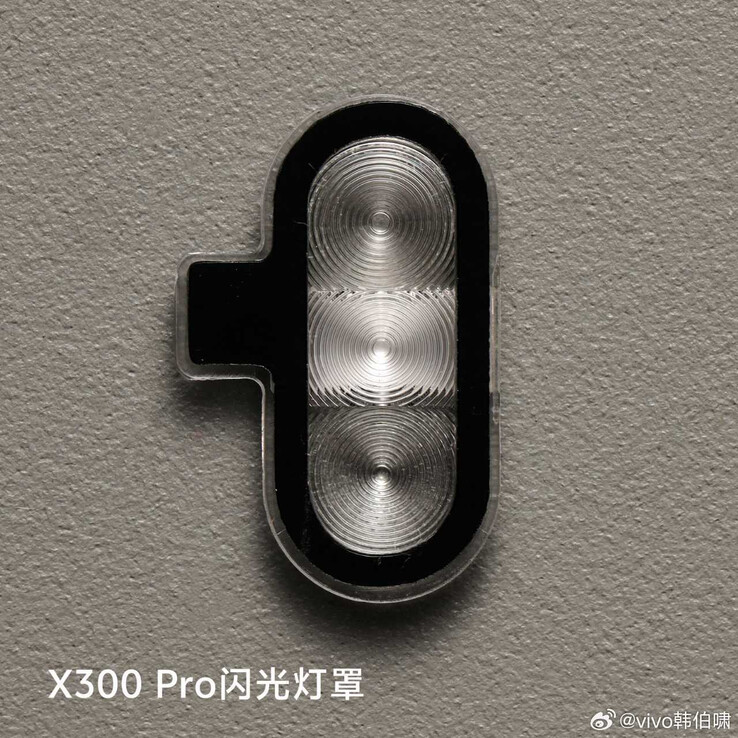 Lampa błyskowa LED, którą Vivo umieści wewnątrz Vivo X300 Pro. (Źródło zdjęcia: Han Bo Xiao)