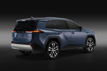 Nowa Toyota RAV4 Limited 2026 w kolorze Storm Cloud