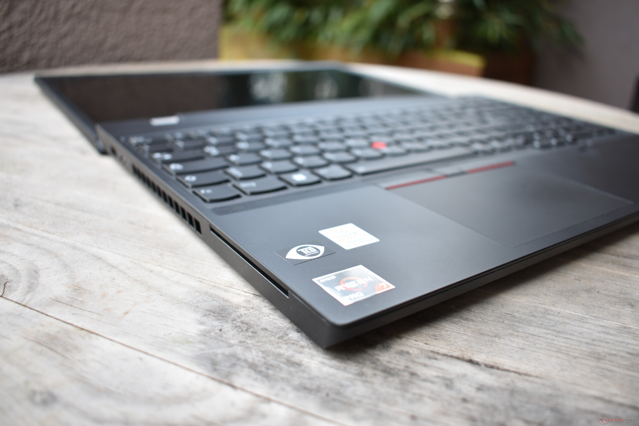 Recenzja laptopa Lenovo ThinkPad P15v G3 AMD: stacja robocza
