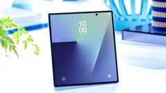 W ujawnionym filmie z prezentacji praktycznej następca modelu Samsung Galaxy Z Fold 7 wydaje się być praktycznie pozbawiony zagięć.