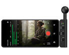Sony ECM-AX10 jest wyposażony w cztery mikrofony umożliwiające nagrywanie dźwięku przestrzennego na smartfonach.