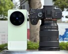 Vivo X300 Ultra staje w szranki z aparatem Sony Alpha A7 z pełnoklatkowym sensorem i drogim obiektywem