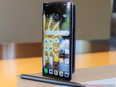 Honor Magic V2 powinien pokonać Galaxy Z Fold5, gdy pojawi się w Europie. (Źródło obrazu: Notebookcheck)