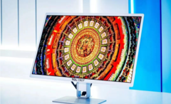 Pierwszy seryjnie produkowany wyświetlacz OLED 4K firmy TCL CSOT (źródło obrazu: TCL)