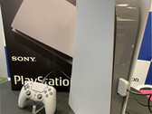 PlayStation 5 z motywem PlayStation wzbudziło zainteresowanie na Twitterze. (Źródło obrazu: @InstallBase)