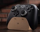 Bezprzewodowy kontroler 8BitDo Ultimate 3C+ jest dostarczany z tekturową podstawką do samodzielnego złożenia.