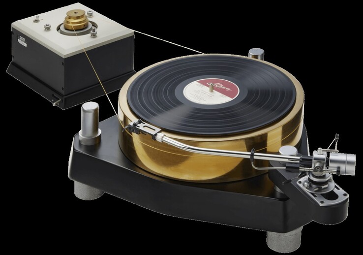 Buffalo zaczynało jako producent sprzętu audio, z takimi hitami jak gramofon z napędem z przędzy z 1978 roku (model 3533). (Źródło zdjęcia: Buffalo)