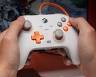 GameSir T7 to przewodowy kontroler z joystickami i spustami z efektem halla. (Źródło obrazu: GameSir)