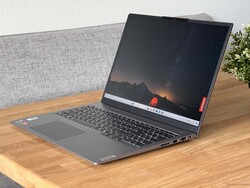 Recenzja Lenovo ThinkBook 16 G6. Urządzenie testowe dostarczone przez Lenovo Germany.